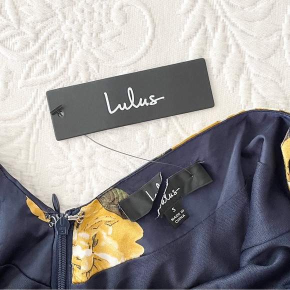 Lulus Sleek Blooms Navy Blue Floral Print Backless Cowl Maxi Dress Small - Picture 3 of 8